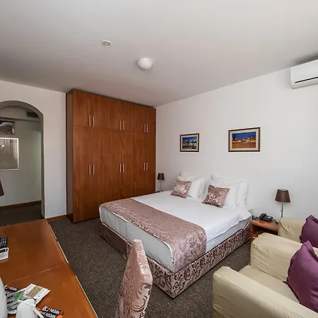 Garni Le Petit Piaf Hotel Belgrado