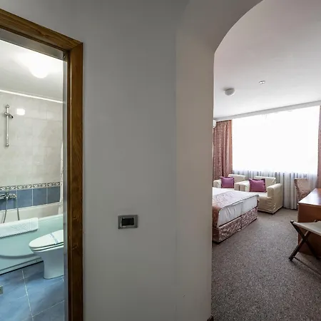 Hotel Garni Le Petit Piaf 3*