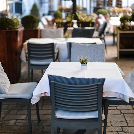 Garni Le Petit Piaf Hotel 3*